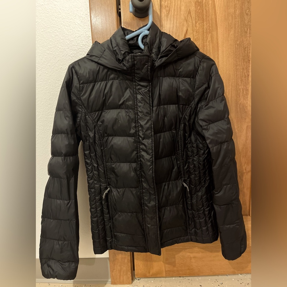 32 Heat Ladies jacket. Size small. Black